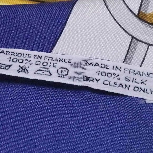 Auth HERMES Carre 90 Cliquetis Scarf Blue/Multicolor 100% Silk - Picture 12 of 12